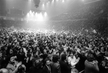 Concierto de Lluis Llach en 1976.Colita