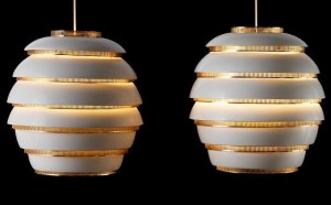TEFAF, lampara colmena de Alvar Aalto -finlandia-1950-aluminio-y-laton-de-la-coleccion-de-philippe-denys