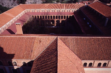 tejado-claustro-museo-de-amercia