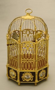 69 reloj en forma de jaula 185x300 Carlos IV Mecenas y coleccionista, en el Palacio Real de Madrid