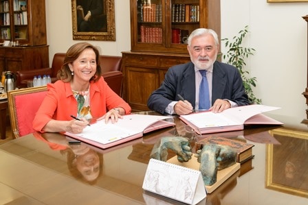 Ana Santos y presidente RAE